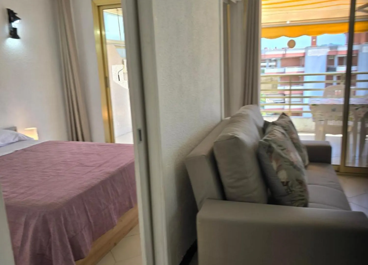 סאלו Apartments Novelty ספרד